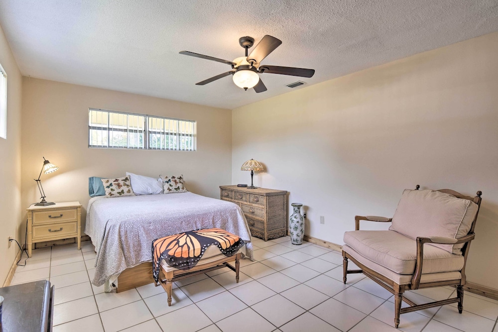 Palm Beach Gardens Apiary Retreat - 6 Mi to Beach! view 4