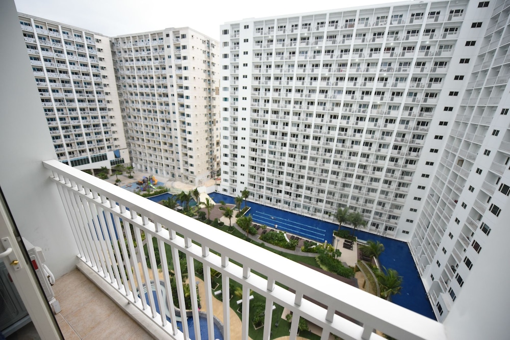USP Suites at Shore Residences