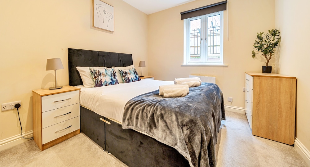 London Street Apt By REDWOOD STAYS view 5