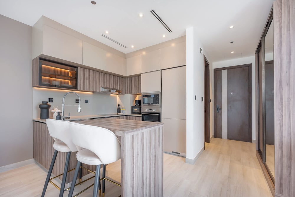Sleek Studio in Jumeirah Village Triangle