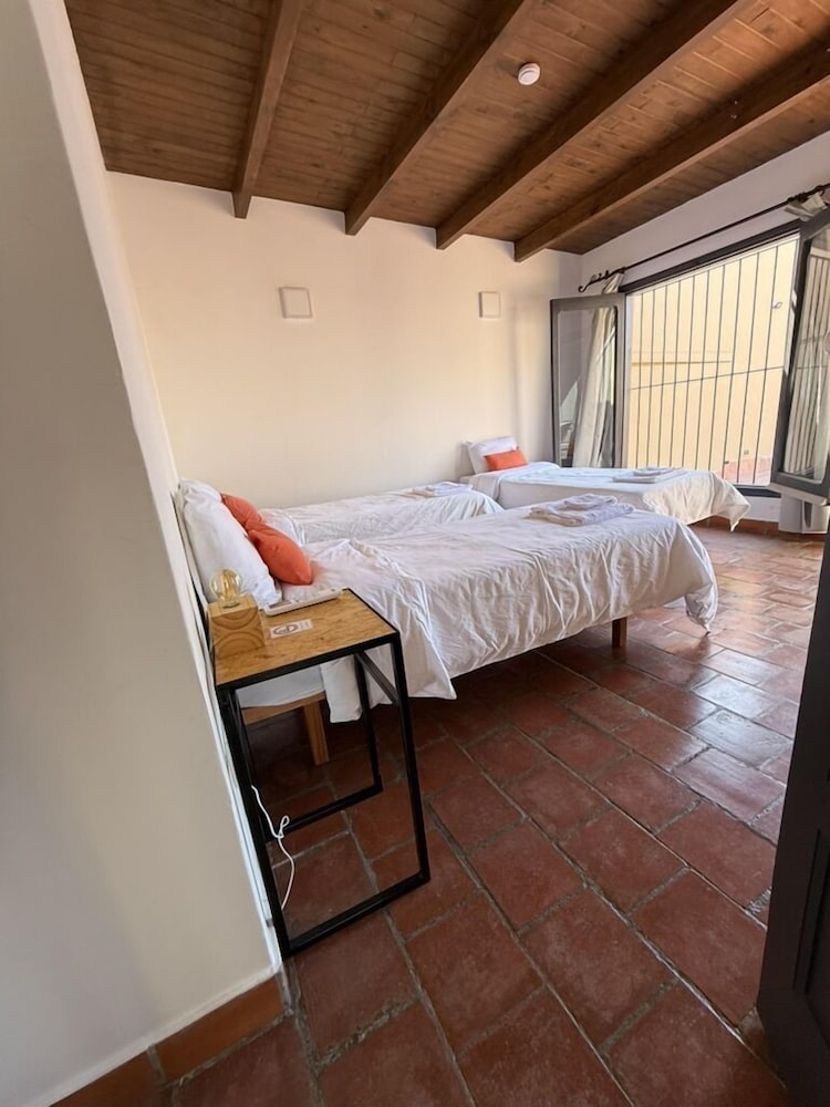 Clivias Hostel