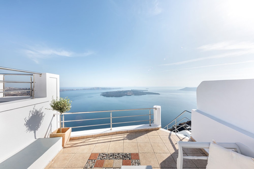 Calderas Hug & Panoramic Sea View Suites view 4