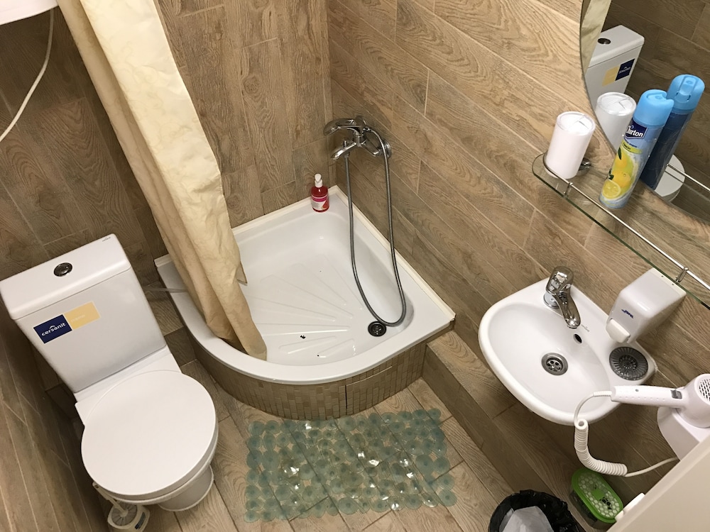 Hostel 65