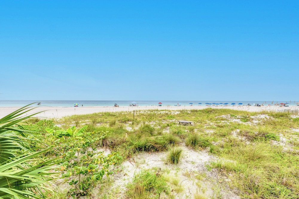Anna Maria Island Beach Happy-direct Beach Front-1br-1br