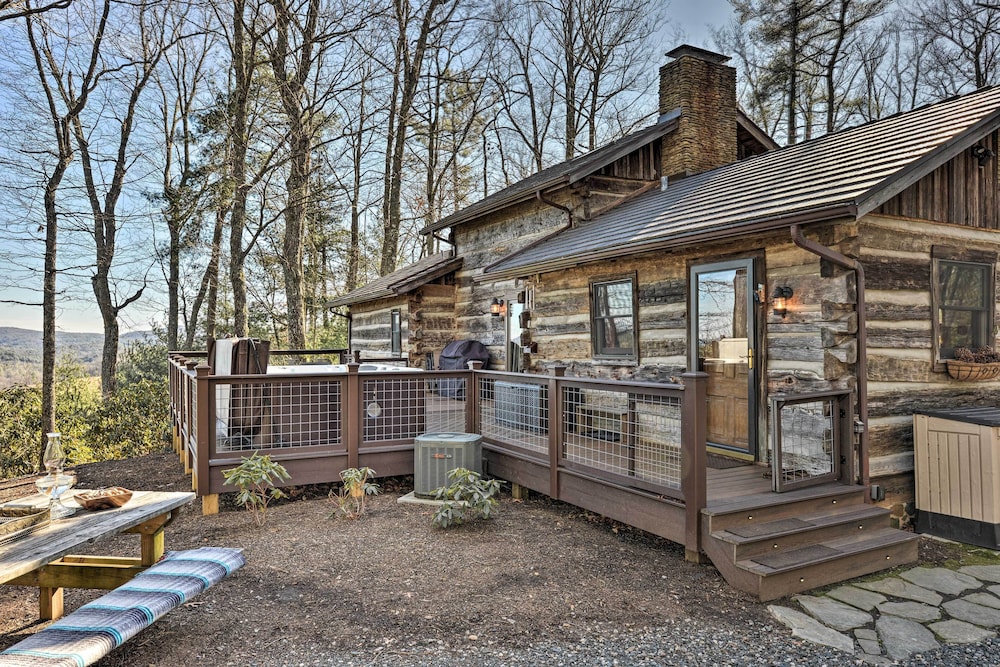 Cabin Near Boone w/ Hot Tub  Mountain Views - Property Image 8