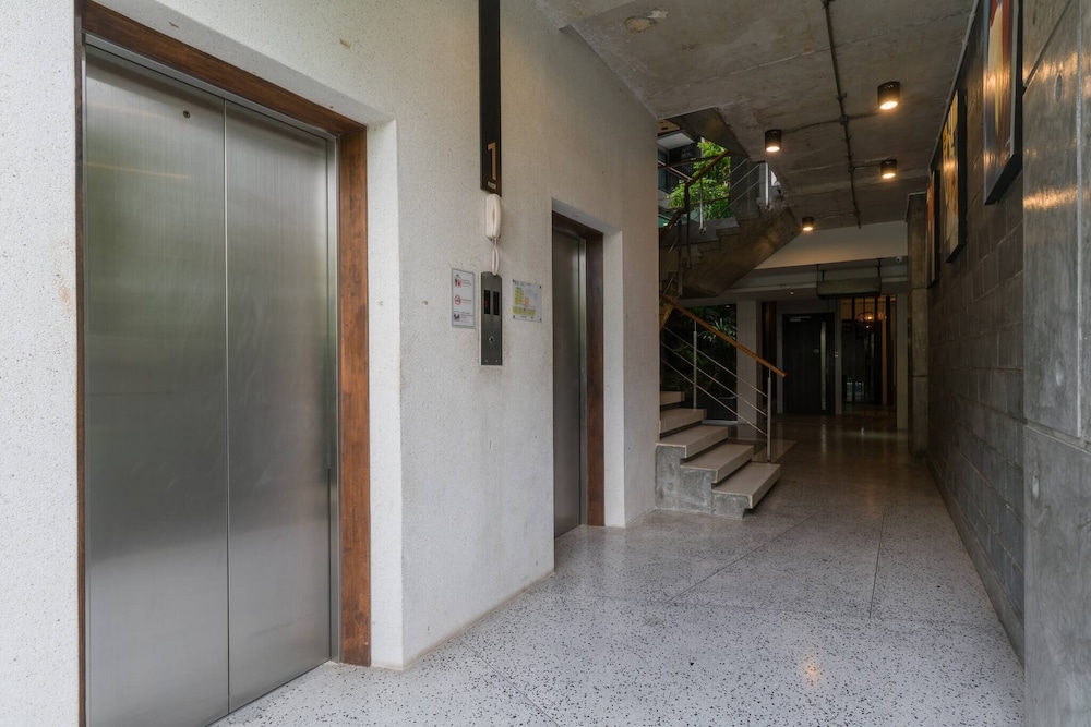 Emerald 307 - Studio With Balcony and Shared Pool