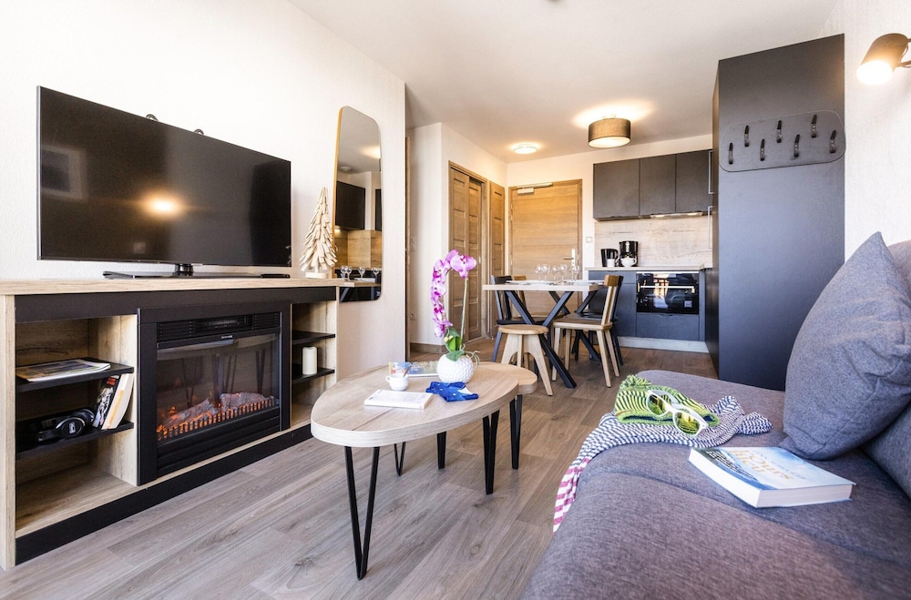 Holiday Home in Les Deux Alpes With Balcony