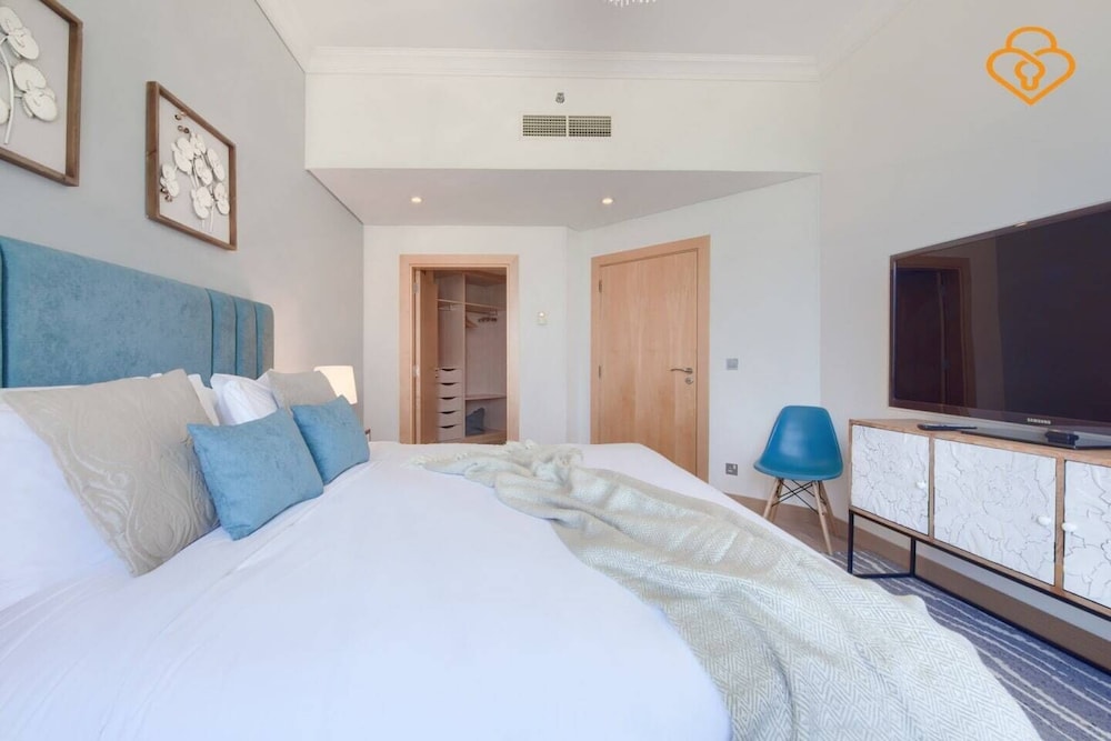 Building No. 2 Shoreline  Palm Jumeirah - Apartment 405