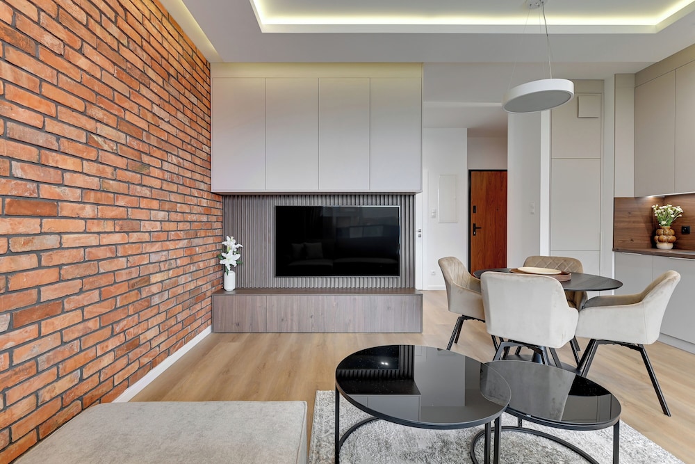 Brabank Riverside & Parking by Downtown Apartments