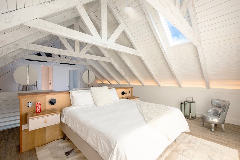 Touch Of Class Cottage - A Caribbean Beachfront Cottage 2 Bedroom Cottage