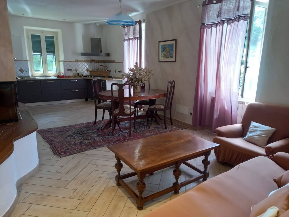 The House of the Marquis Malaspina view 3