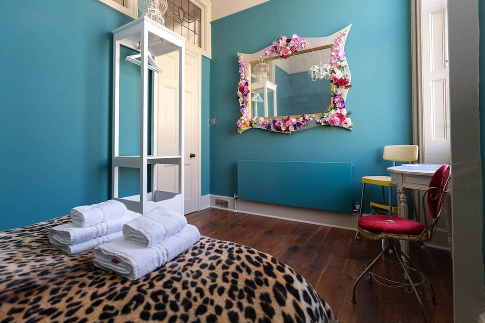 Host Stay Tranquility on Brunswick Square