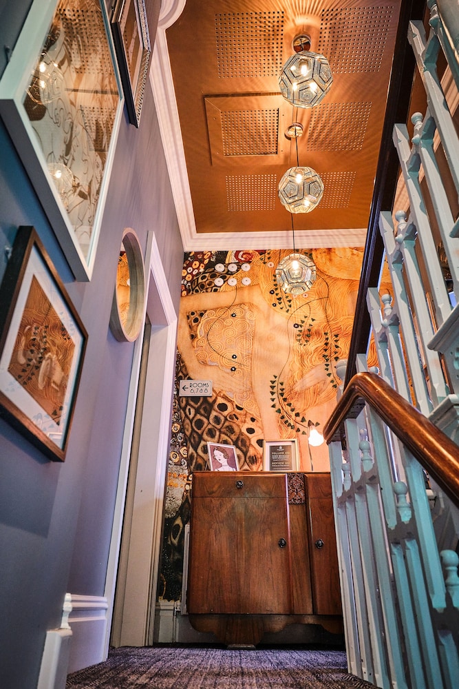 Londonderry Vacations - Art House - Property Image 37