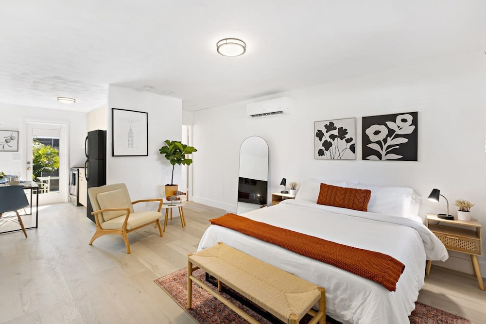 Lovely Rental Unit With Free Parking on Premises