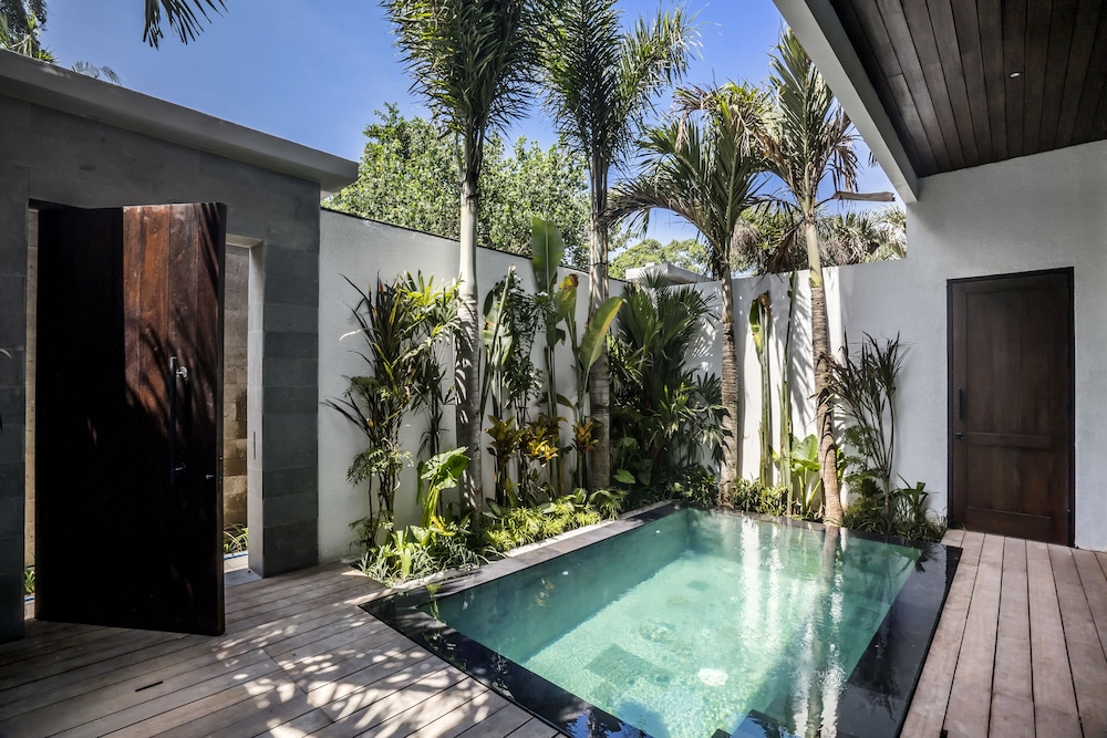 Umayam Luxury Townhouse 4 by Alfred in Bali - Image 1