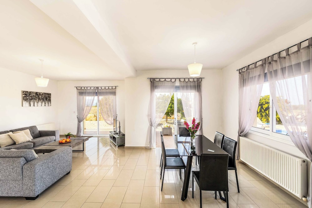 Villa Orange Tree