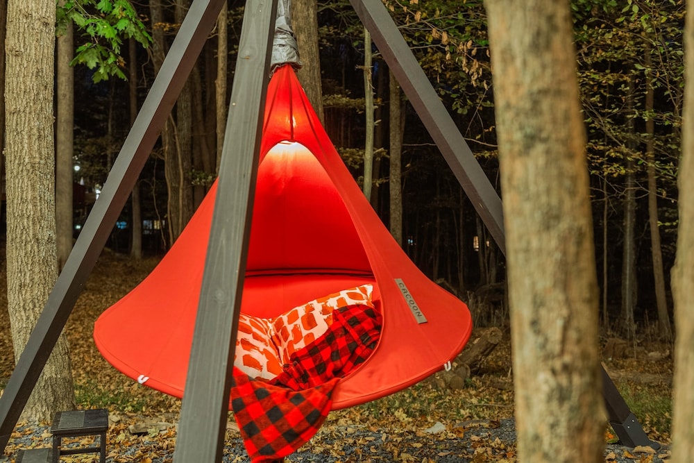 Somerset Lodge by Avantstay Hot Tub Lake Access Community Amenities