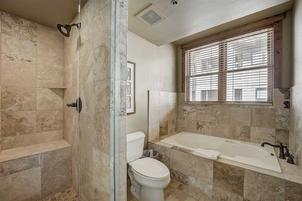 2 Ski-in/ski-out Condos w/ Hot Tubs Deer Valley Mont Cervin by Avantstay