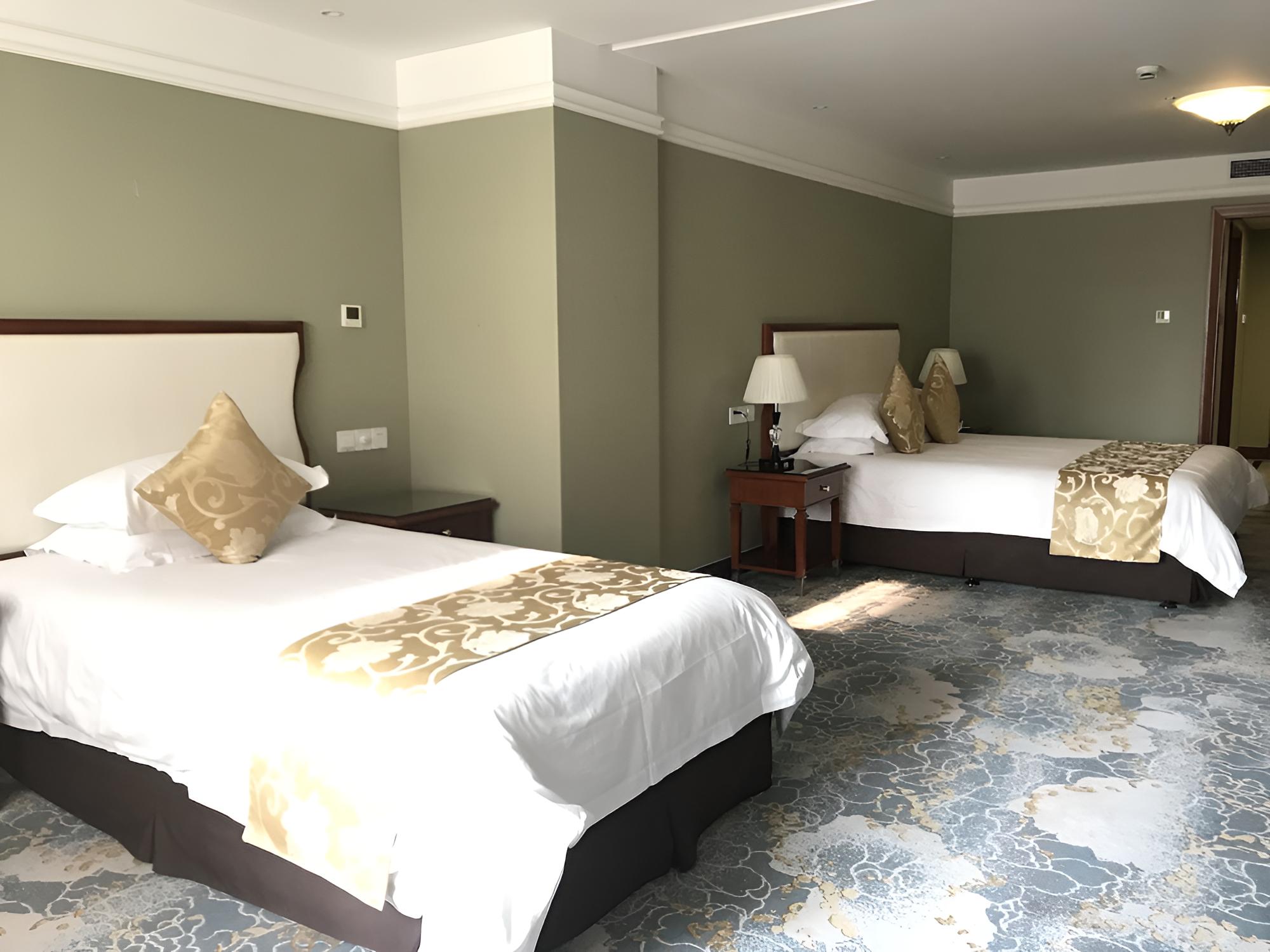 The Bund Riverside Hotel
