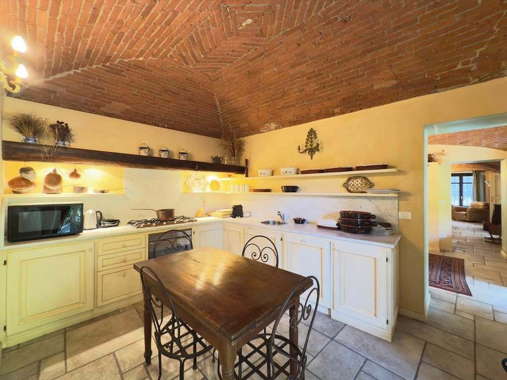 Dimora il Pozzetto Elegant Villa With Garden