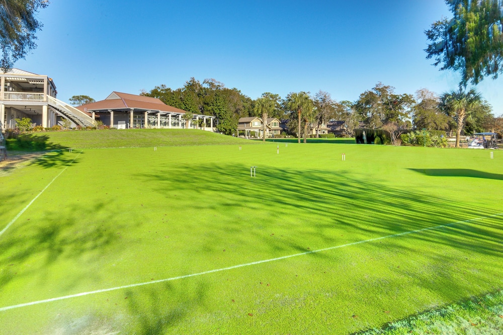 Waterfront Home on Dataw Island: Golf & Amenities!