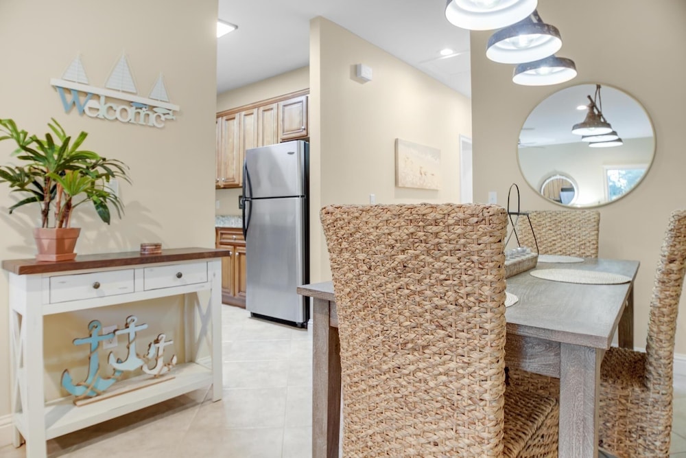 Laguna Breeze Unit C