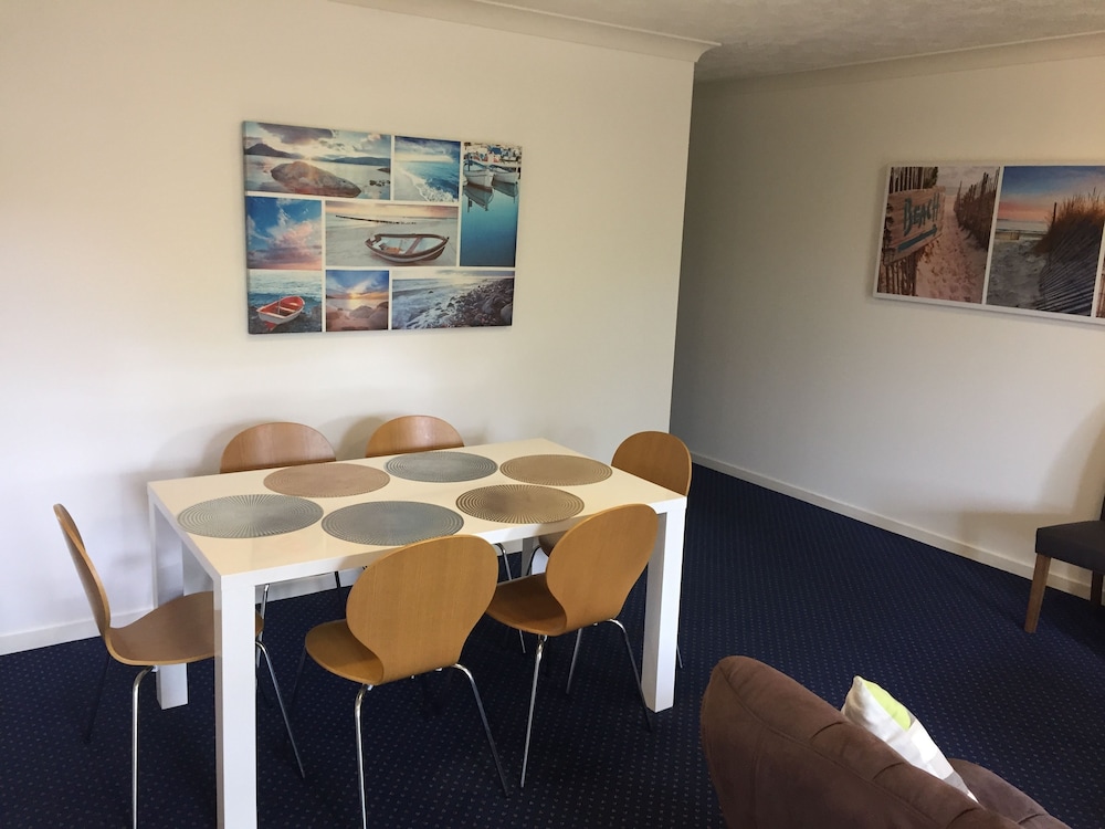 Mermaid Beach Vacations - Gold Coast Family Apartment - Property Image 5