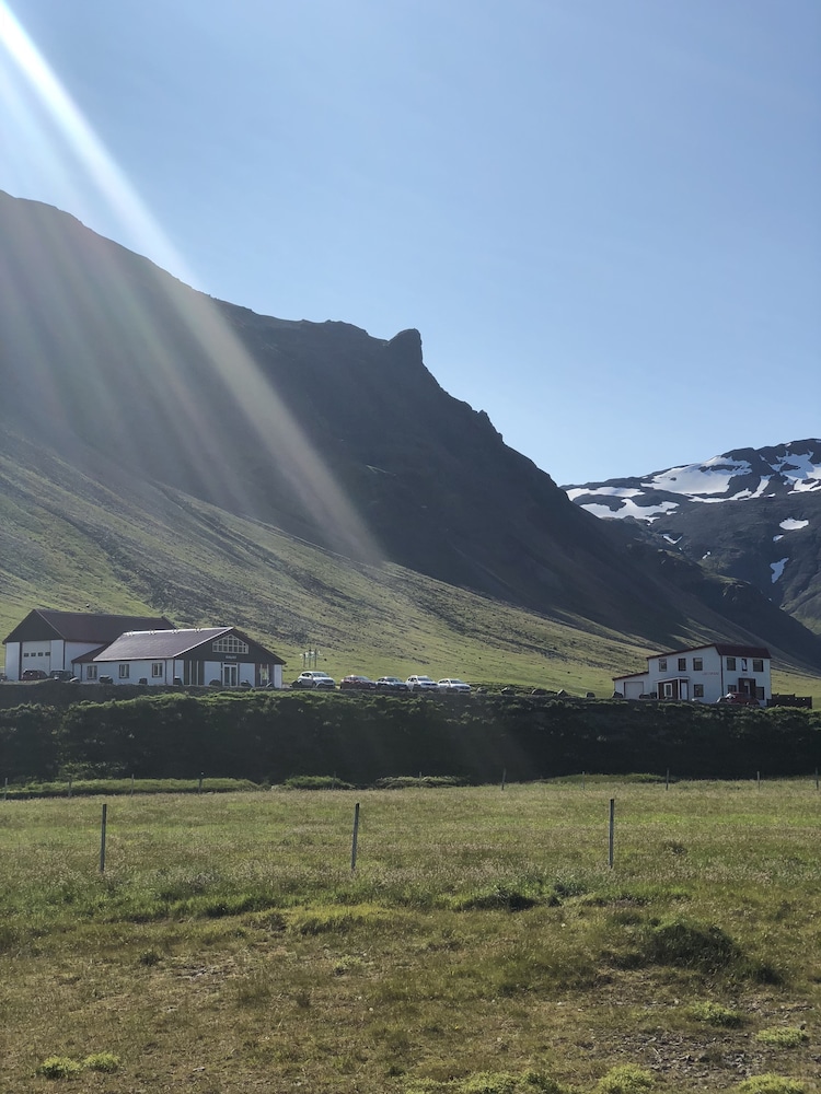 Kirkjufell Guesthouse and Apartments