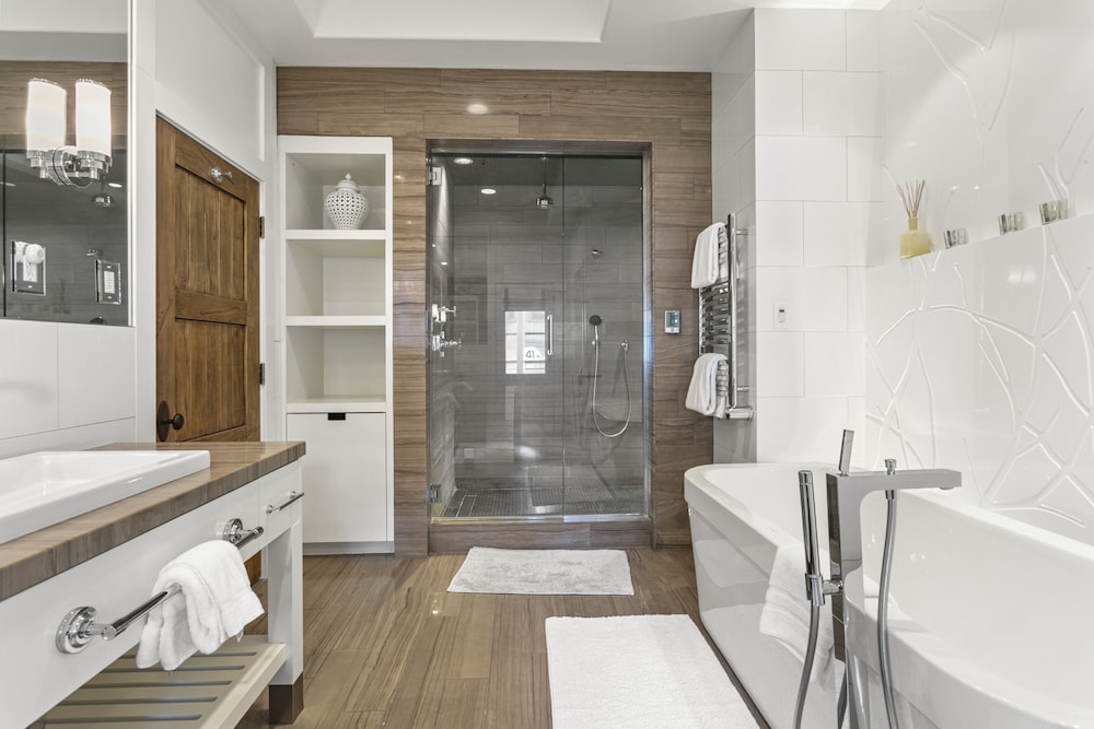 6977 Silver Lake Drive - 5 Bedroom Private Home with Hot Tub 5 Home