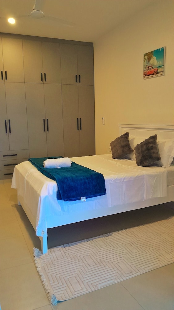 Nyali Beachfront Apartments Baobab waves