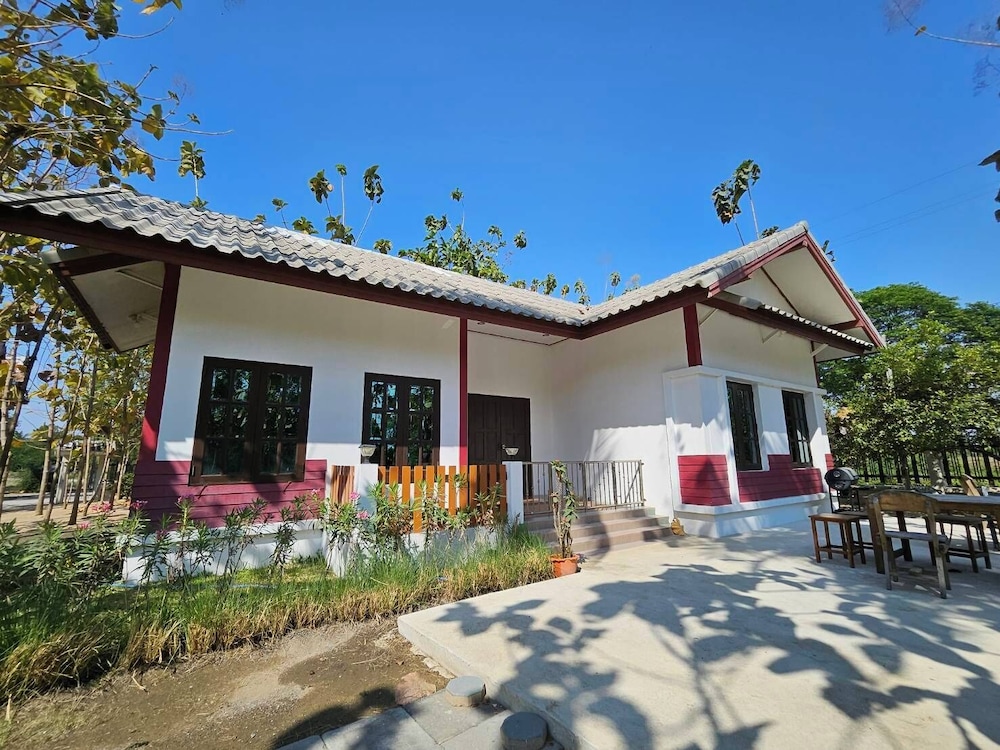 Punnattha House by Peema Villa