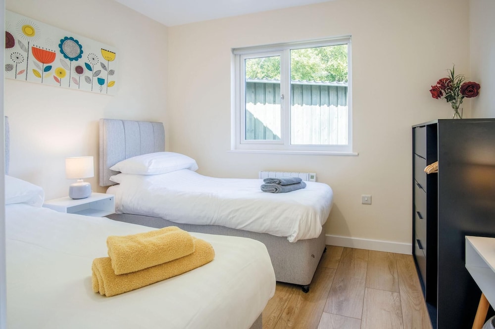 Skomer Lodge - 2 Bedroom Lodge - Manorbier