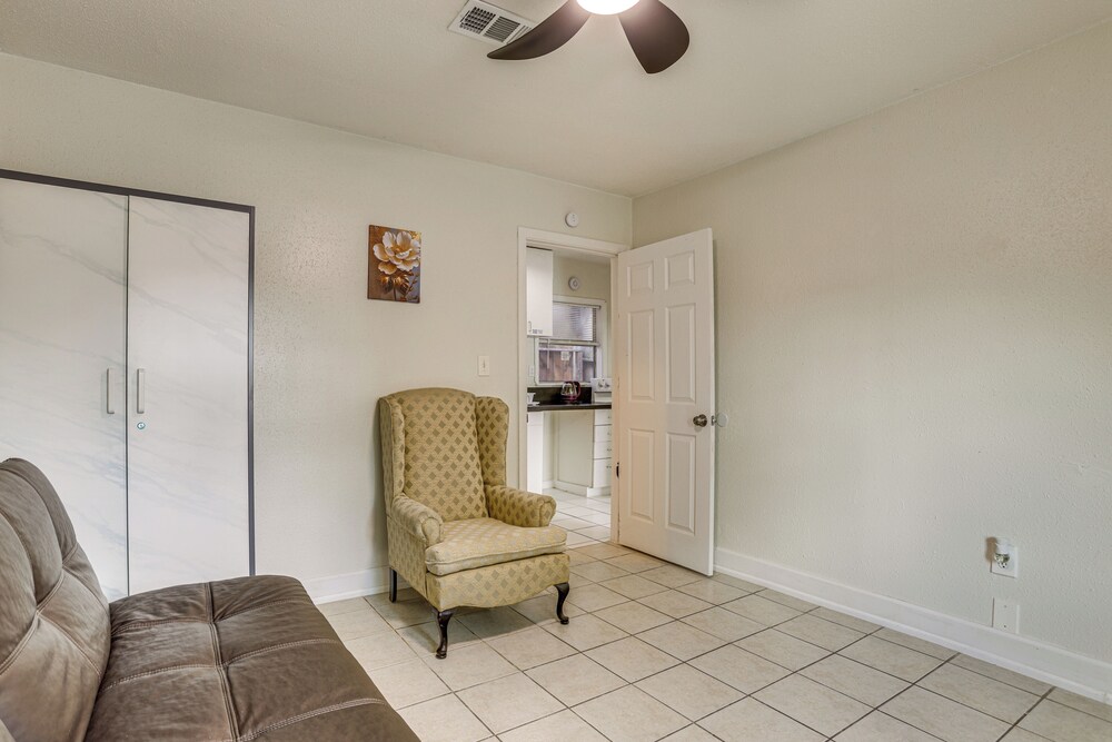 Suburban Home By Arthur Storey Park & HCA Houston!