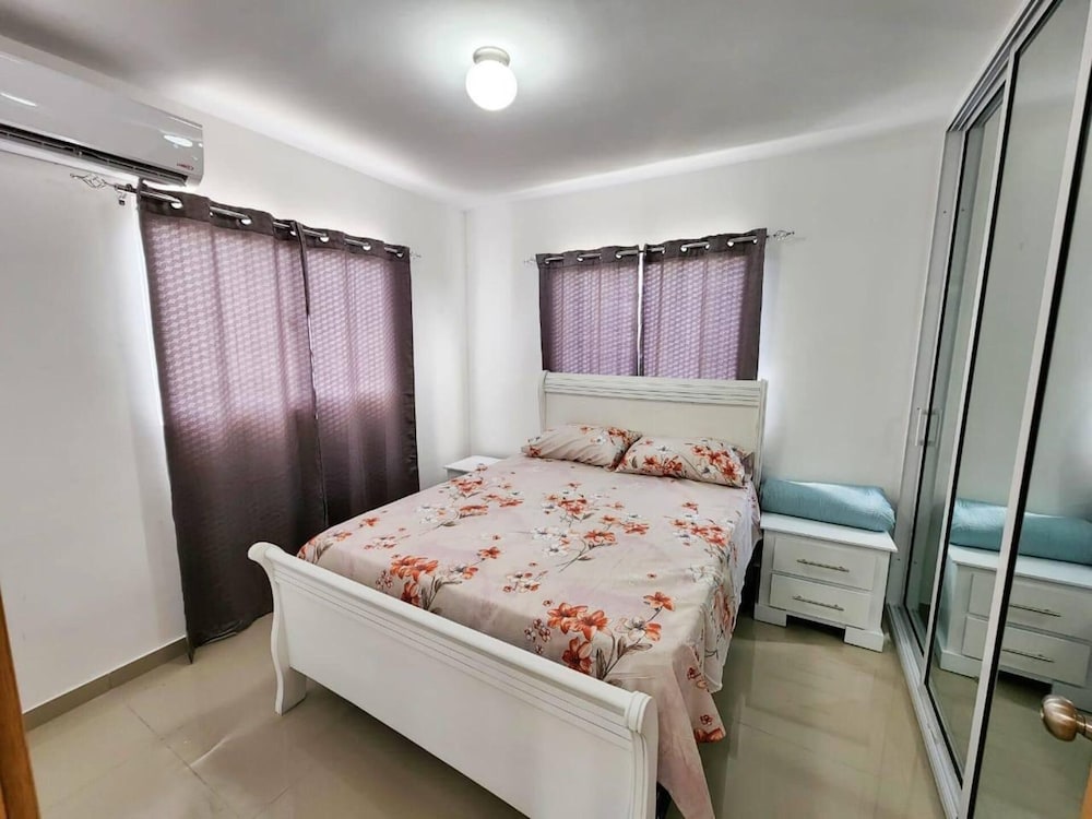 Impeccable 2-bed Apartment in Santo Domingo Oeste - Photo 2