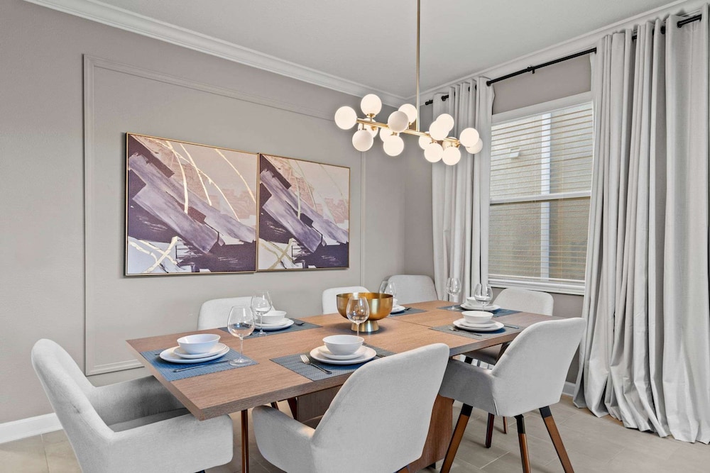 Luxury and Fun 5bed a Destination Itself