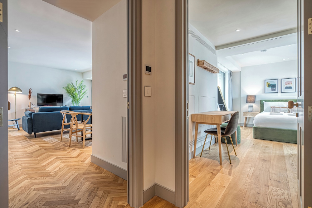 Luxury flats near Big Ben and London Eye