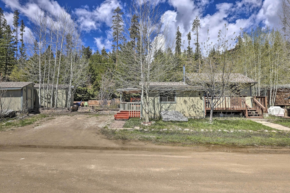 Fireplace, Deck & Mtn Views: Grand Lake Home! view 4