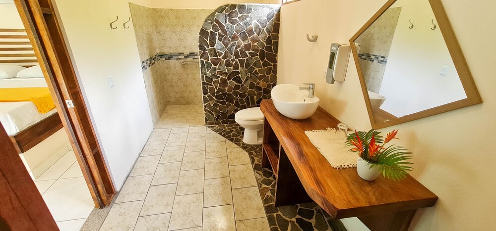 Tarcoles Birding Lodge