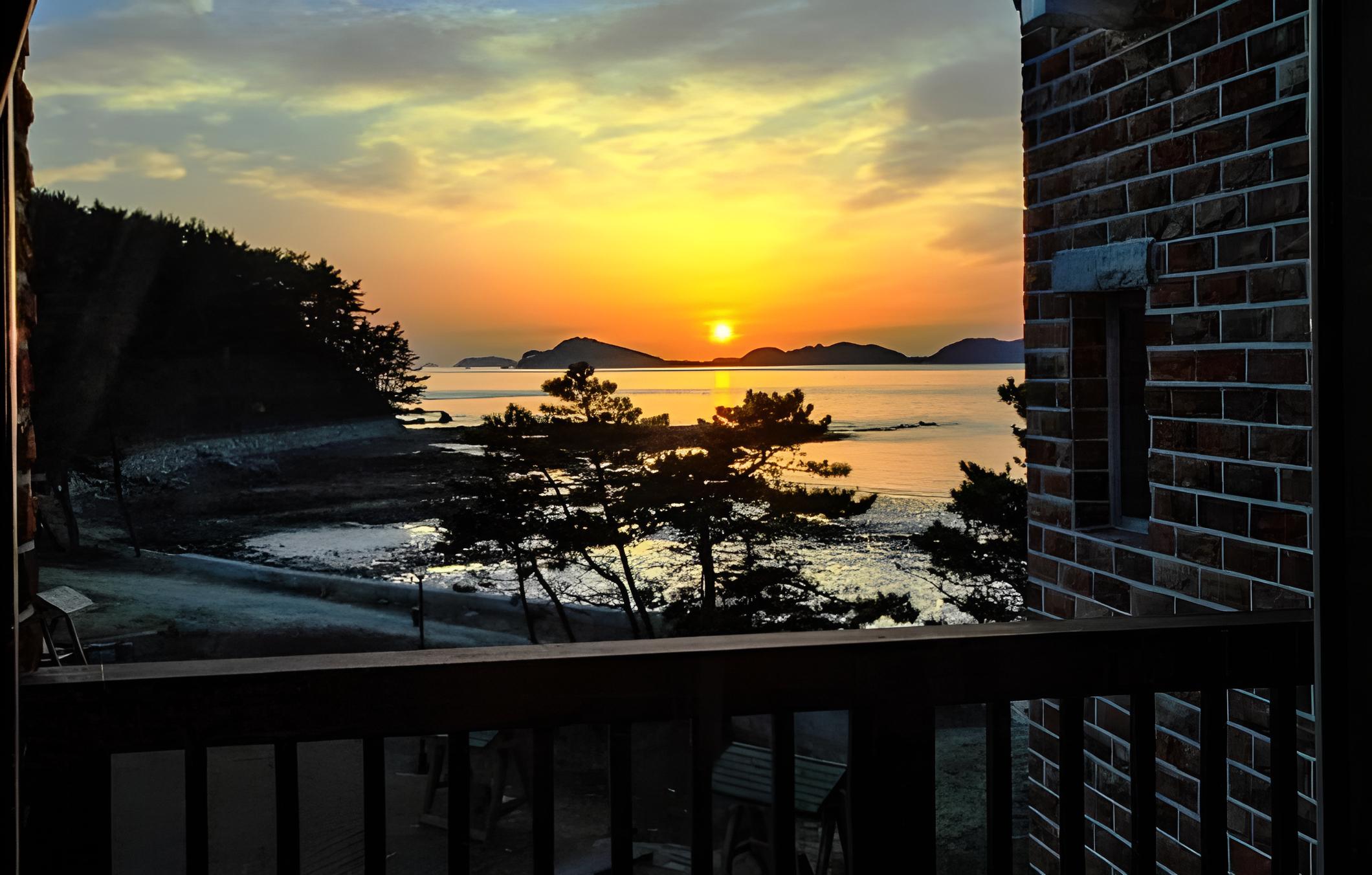 Taean Golden Wave Pension
