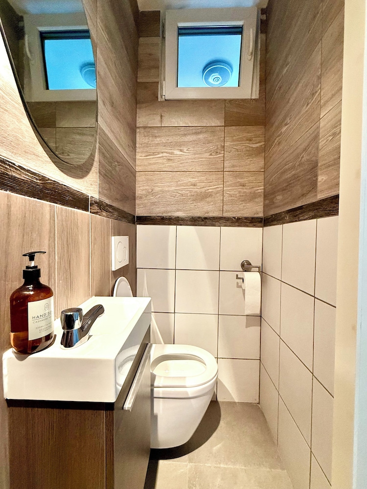 Spacious duplex in the center