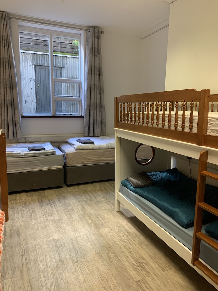 Eden Quay Guesthouse Private Rooms