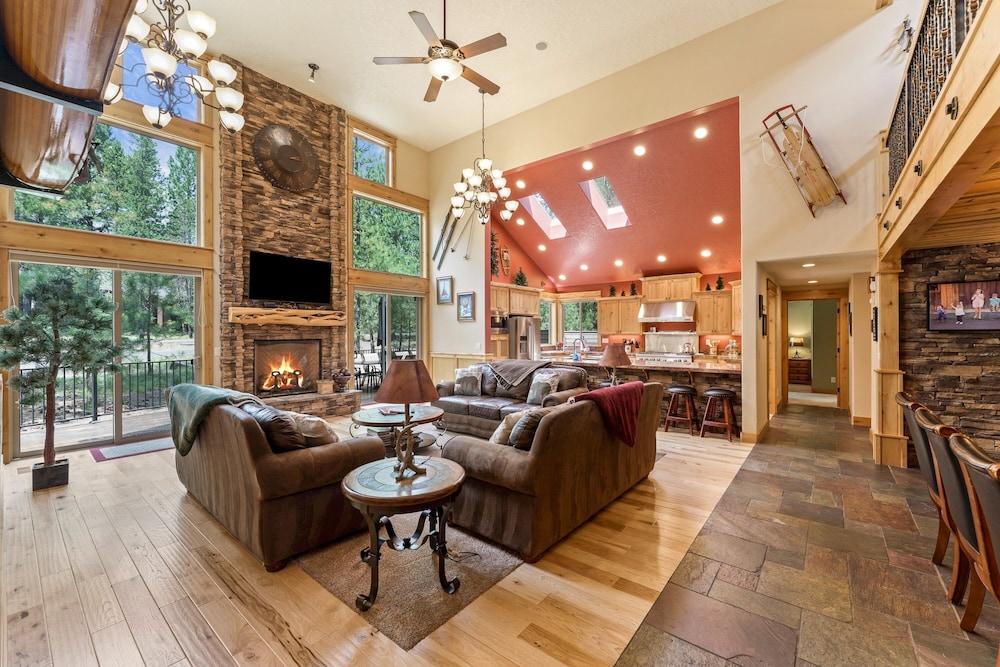 4 Red Fir 6 Bedroom Home