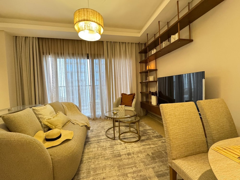 Mynt stay hotel apartment - zed towers