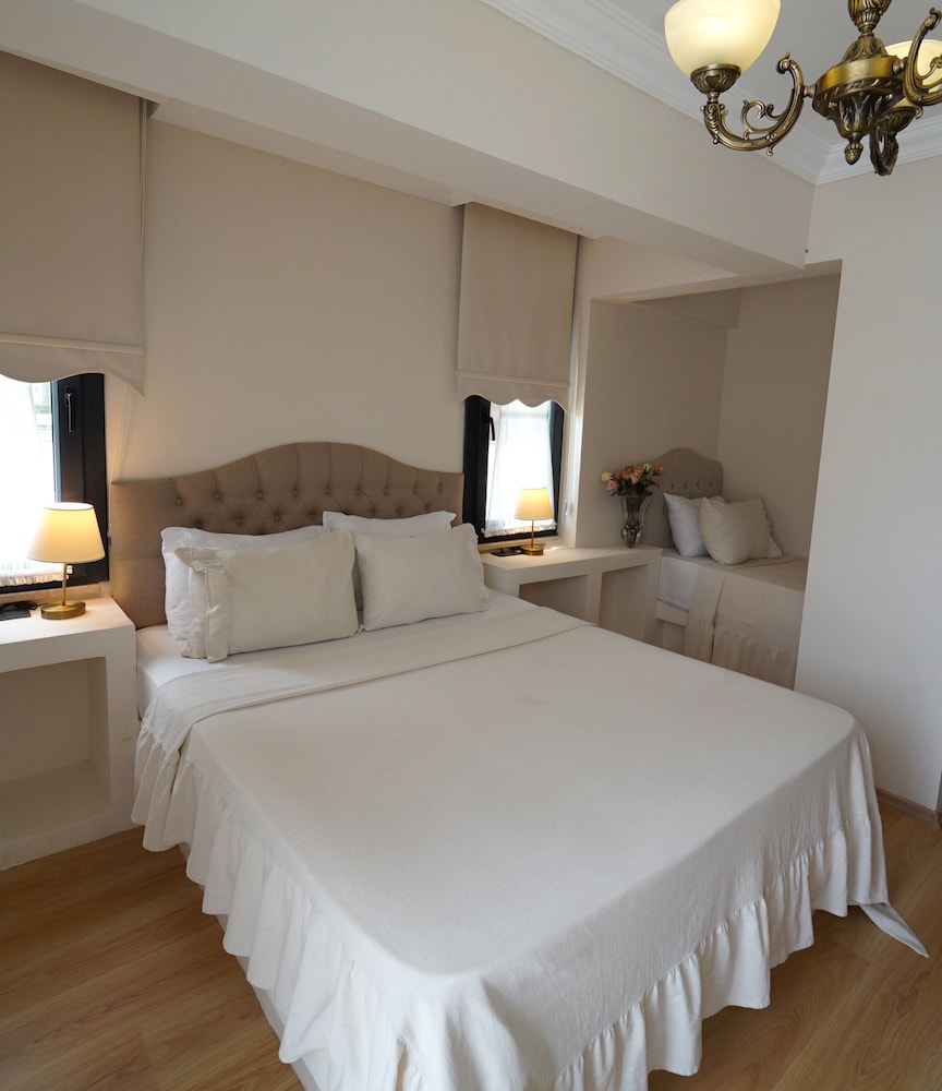 Cunda House Küçük Otel - Image 6