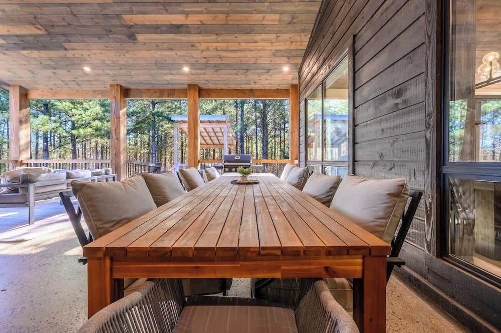 CABIN - Near BLACK MOUNTAIn