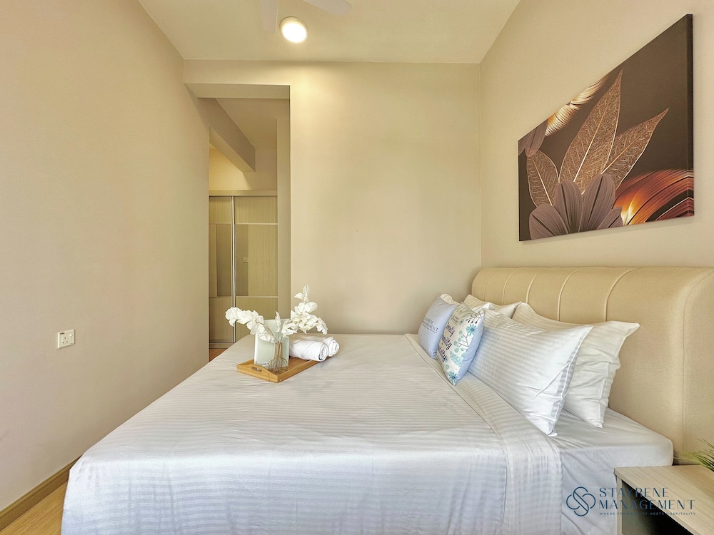 Country Garden Danga Bay Sea View Homestay by Stayrene