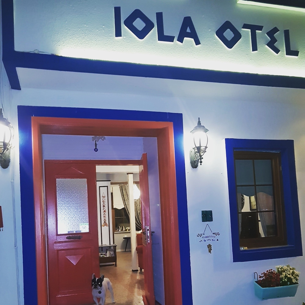 Iola Otel - Image 24