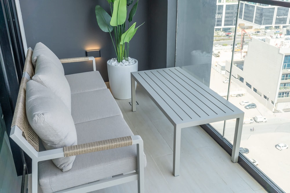 Tranquil 2 Bedroom in Binghatti Onyx With a Private Pool and City View