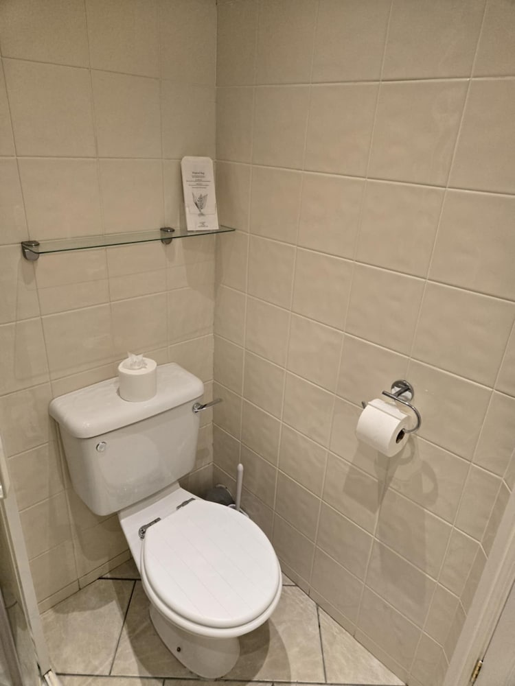 Q Accommodation