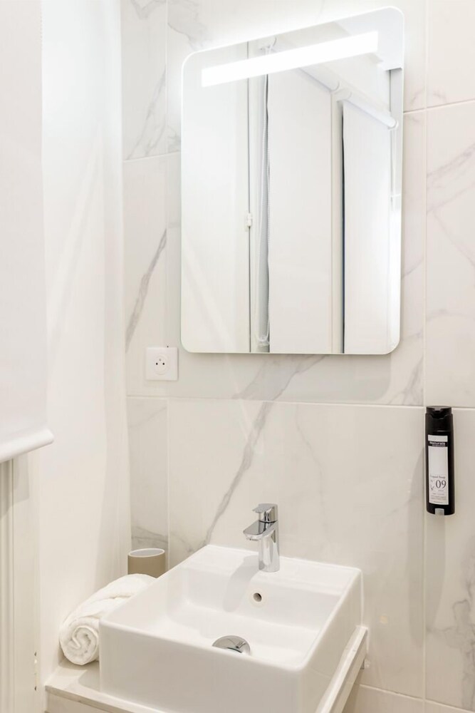 Reva Suites